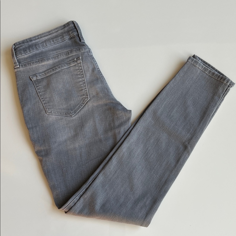 Old Navy Women's Grey Skinny Jeans - The RockStar